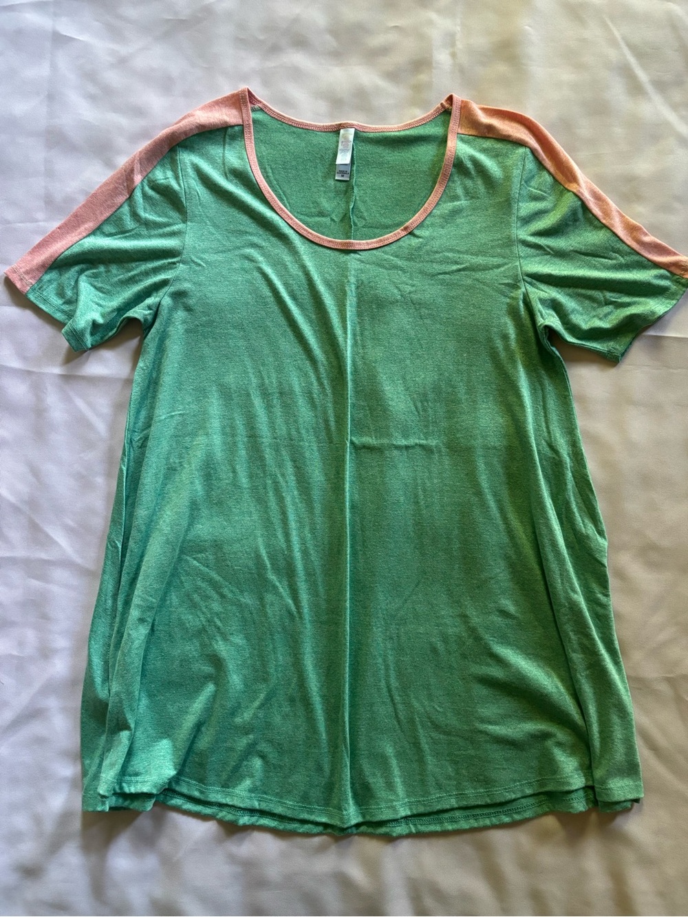 LuLaRoe Green Vintage Perfect Tee with Pink Trim Short Sleeve
